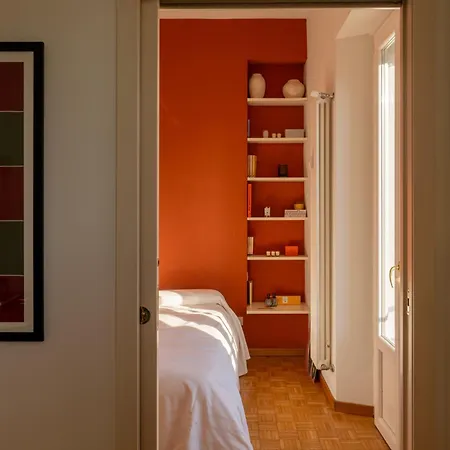 Apartment Cenacolo Vinciano, Undermyname