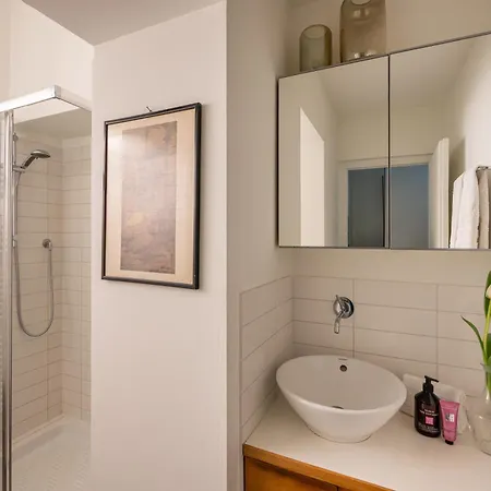 Cenacolo Vinciano, Undermyname Apartment *