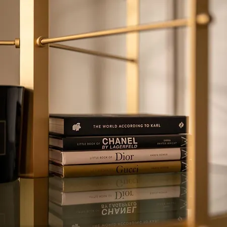 Cenacolo Vinciano, Undermyname Apartment Mailand